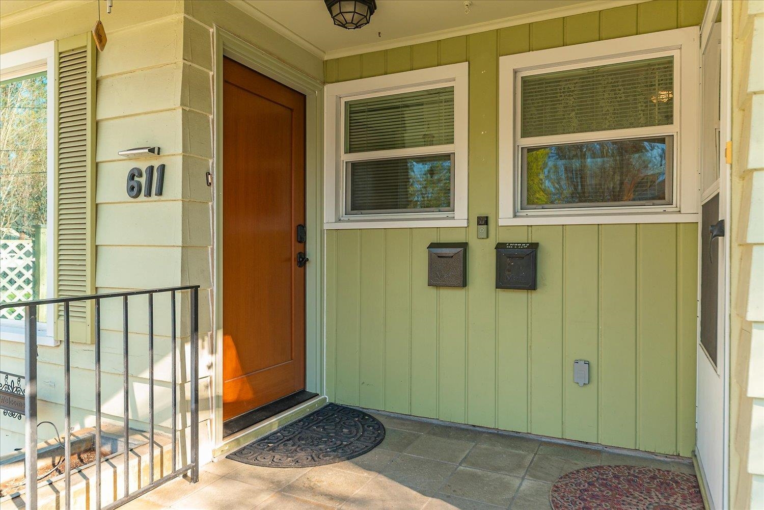 611 E 23rd Ave - Photo 3