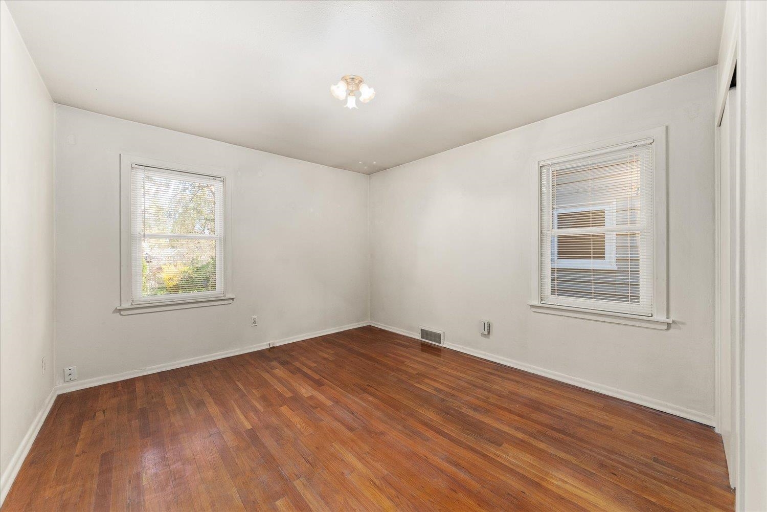 611 E 23rd Ave - Photo 23
