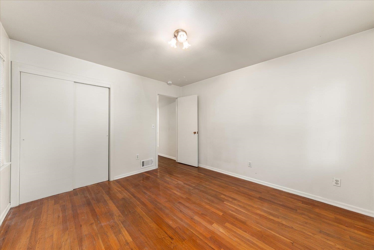 611 E 23rd Ave - Photo 24