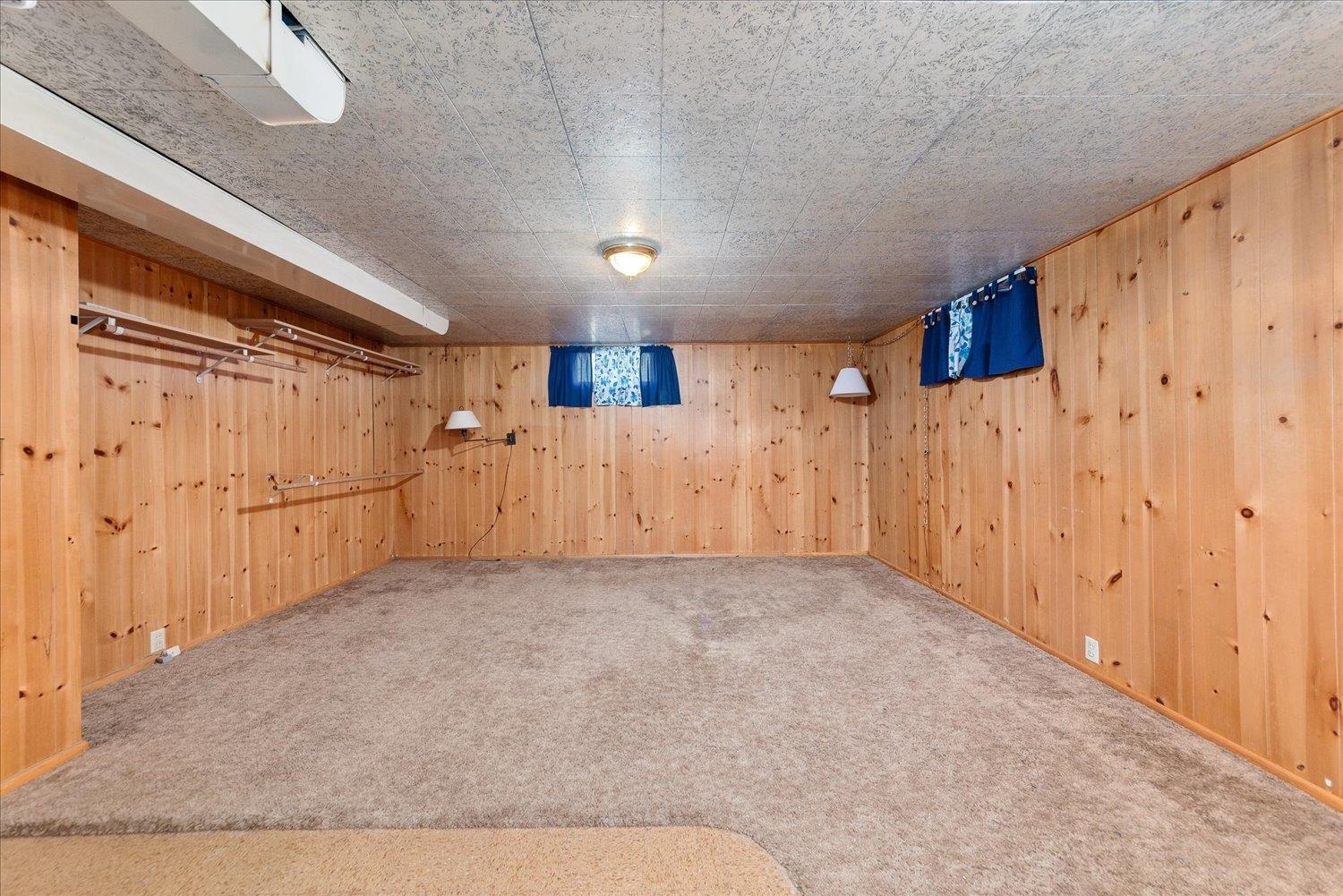 611 E 23rd Ave - Photo 27