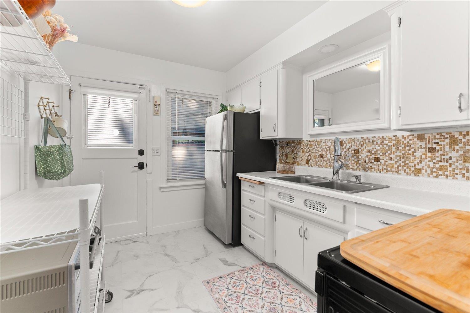 611 E 23rd Ave - Photo 7