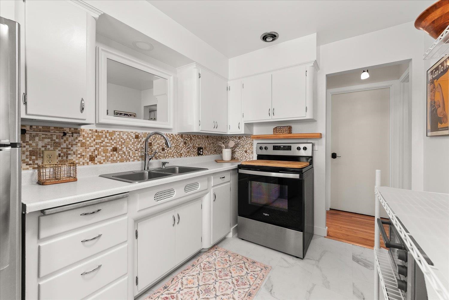 611 E 23rd Ave - Photo 10