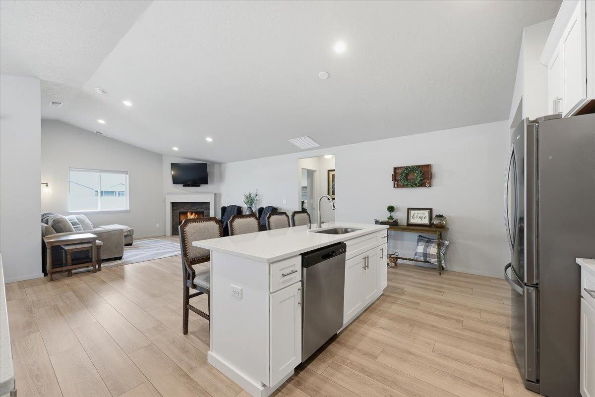 422 N Arc Ct - Photo 7