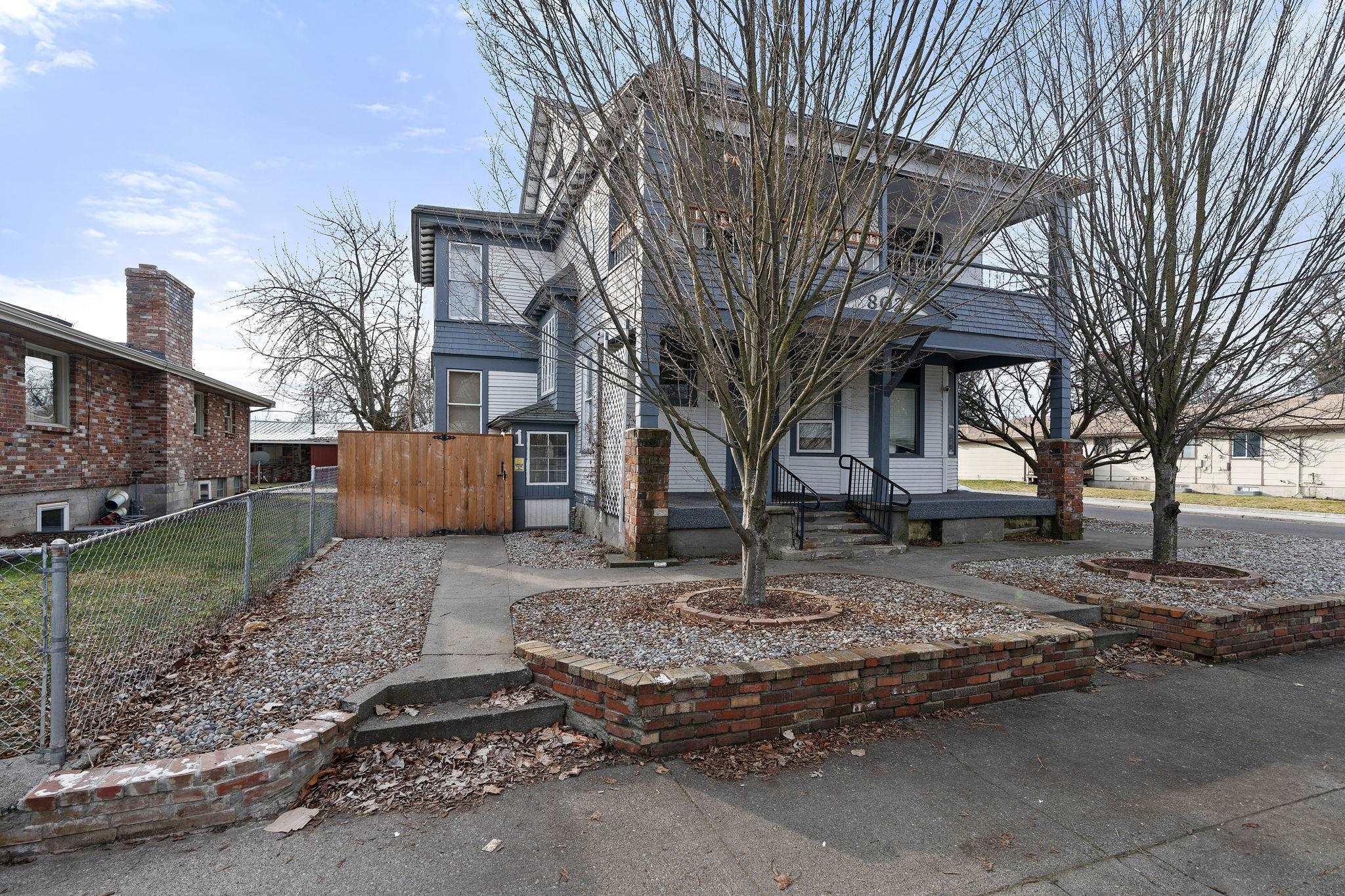 802 E Baldwin Ave - Photo 1