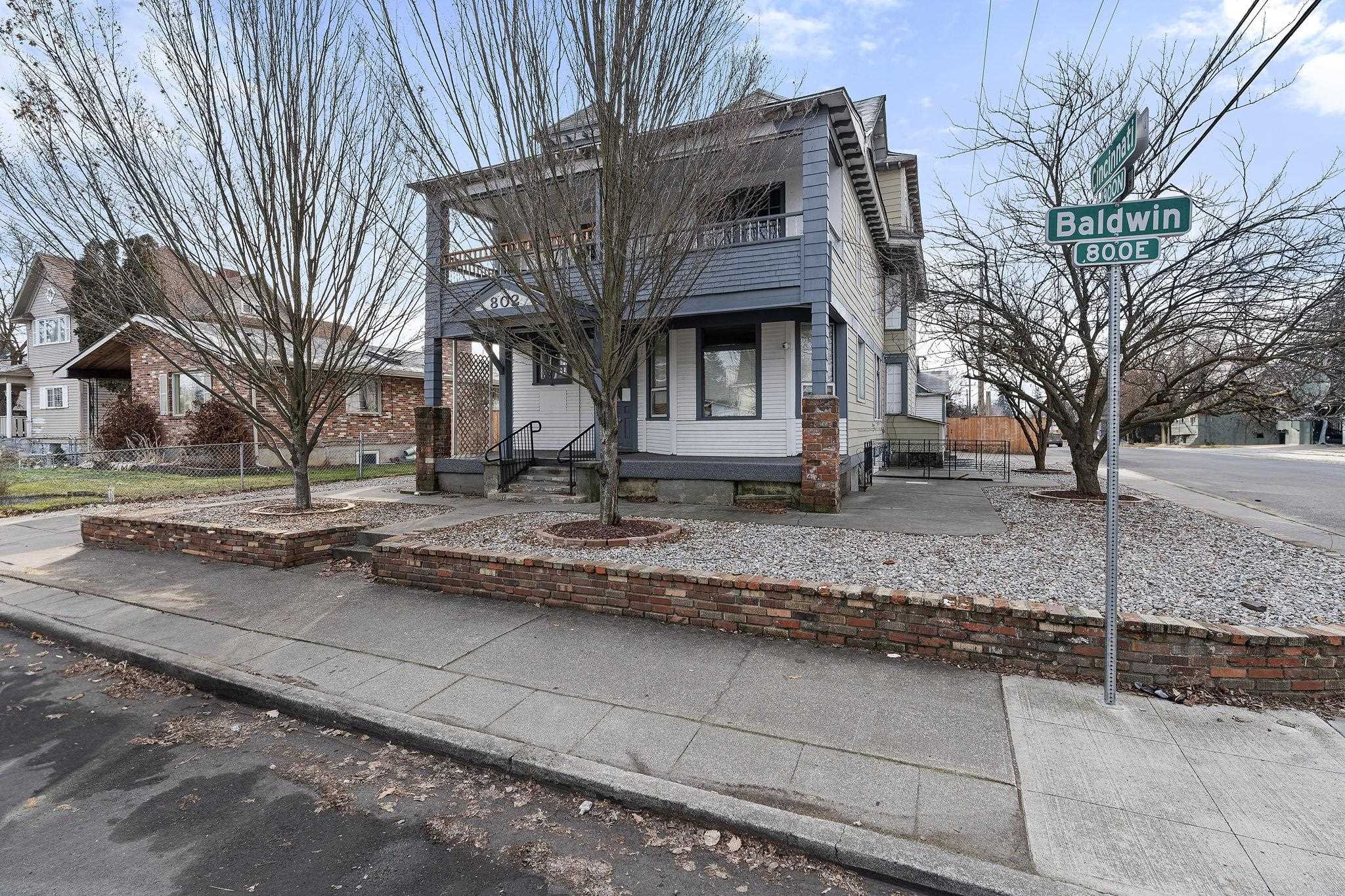 802 E Baldwin Ave - Photo 2