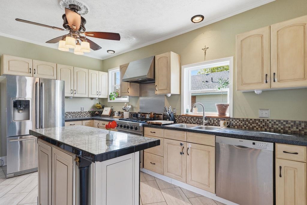 2323 N Wall St - Photo 11