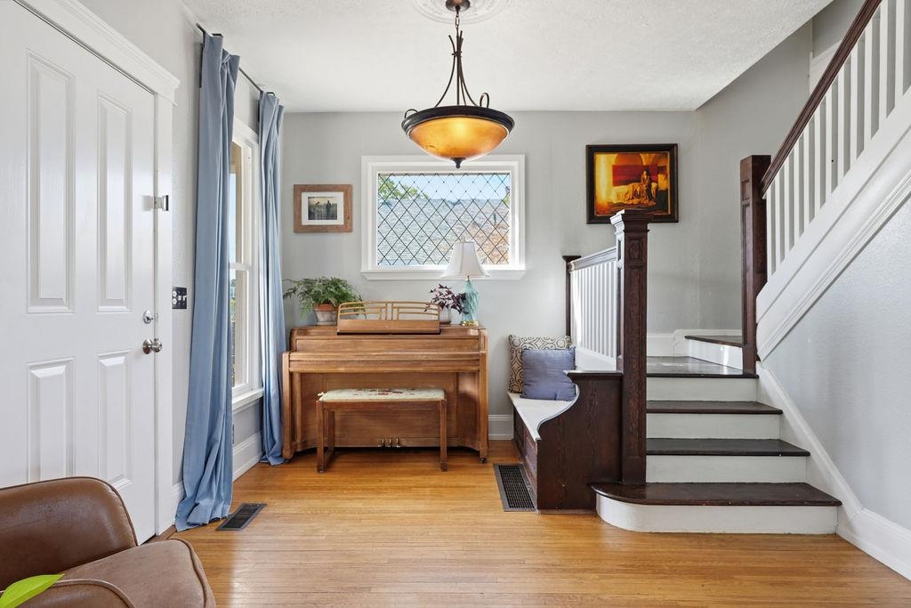 2323 N Wall St - Photo 4