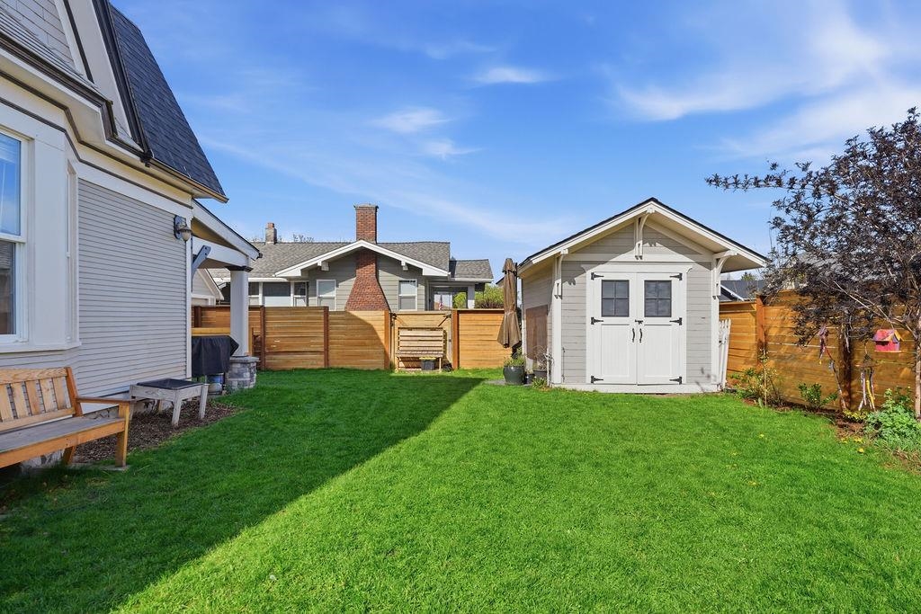 2323 N Wall St - Photo 33