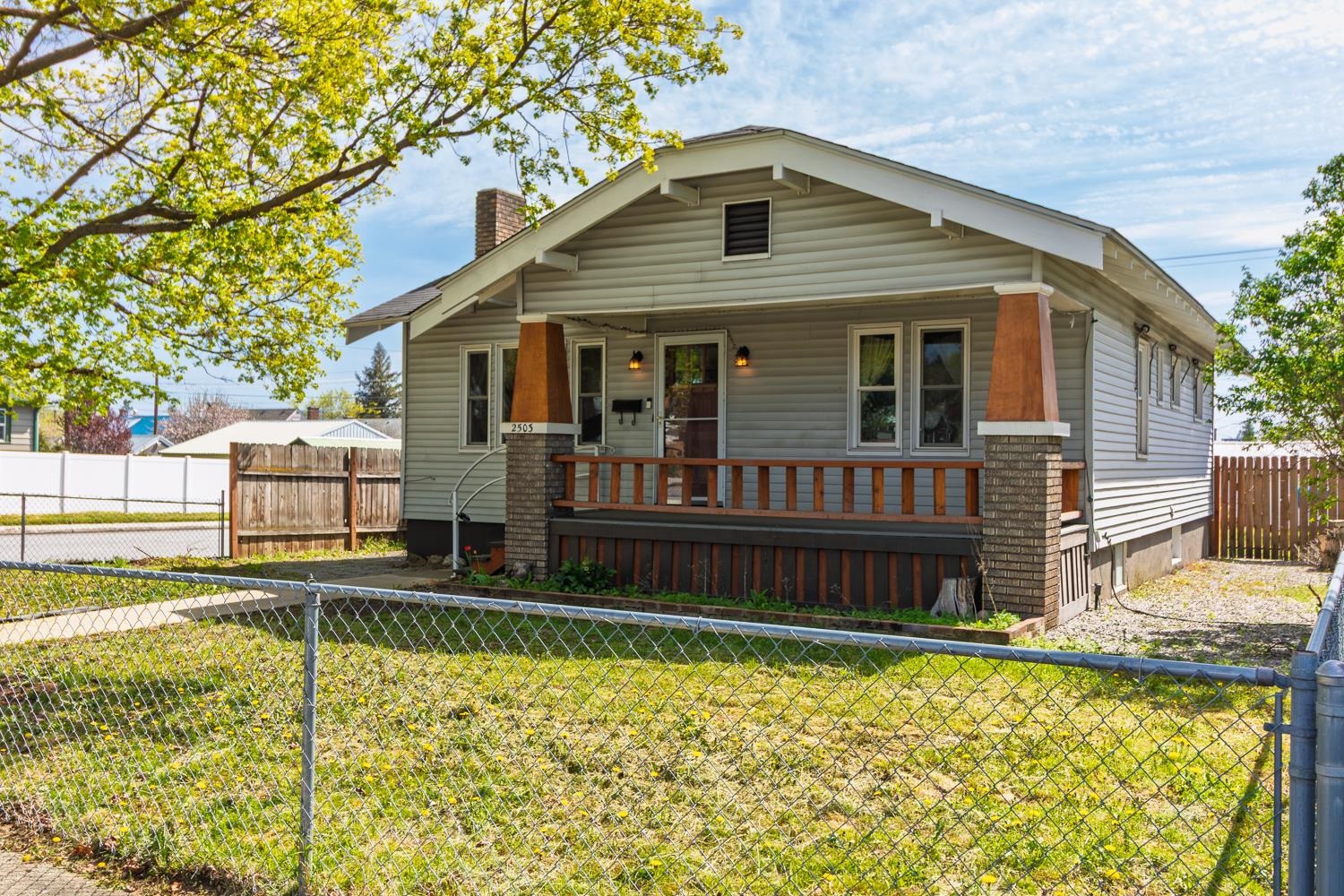 2503 W Euclid Ave - Photo 1