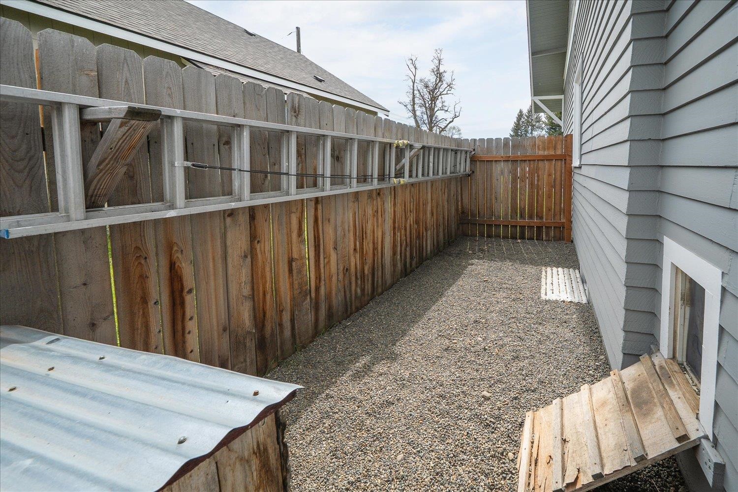 1408 W Kiernan Ave - Photo 32