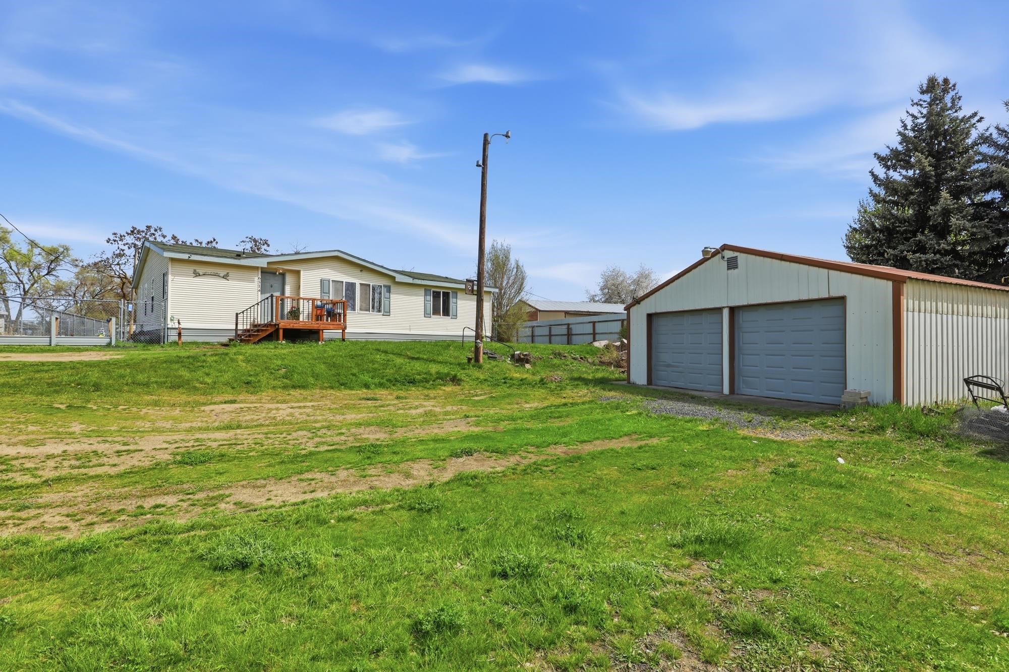 6514 N Regal St - Photo 2