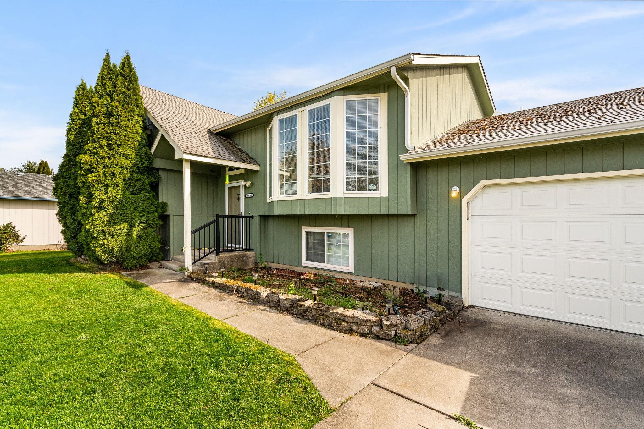 20010 E GRACE Ln - Photo 3