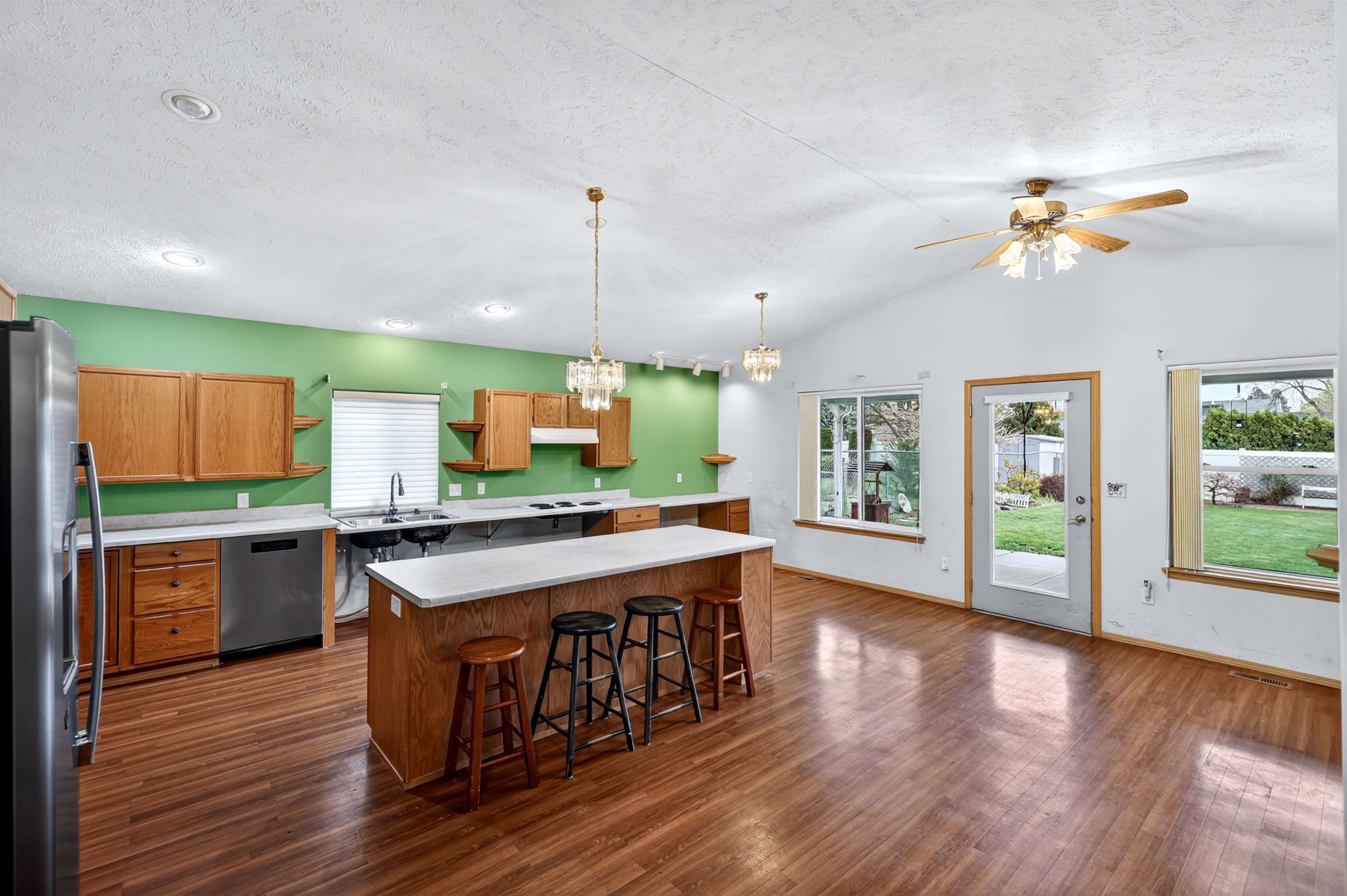 405 S Lucille Ct - Photo 9