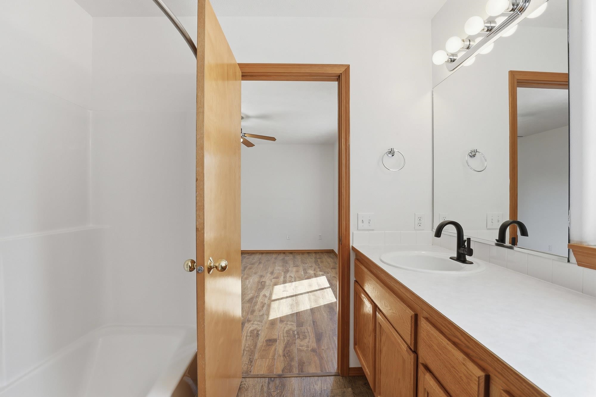 1208 E MEAD St - Photo 21