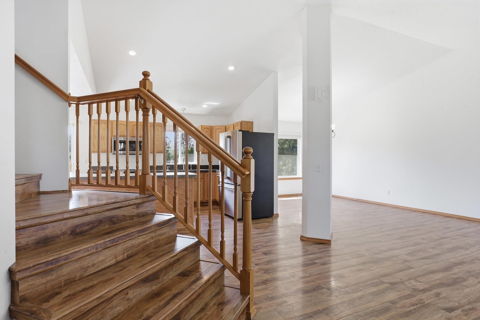 1208 E MEAD St - Photo 4