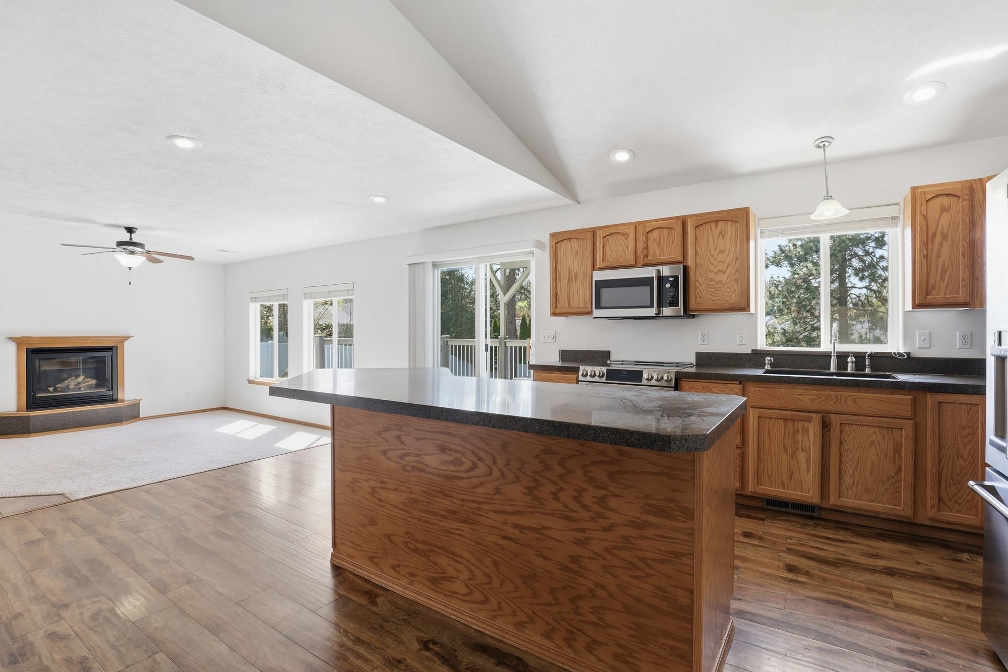 1208 E MEAD St - Photo 7