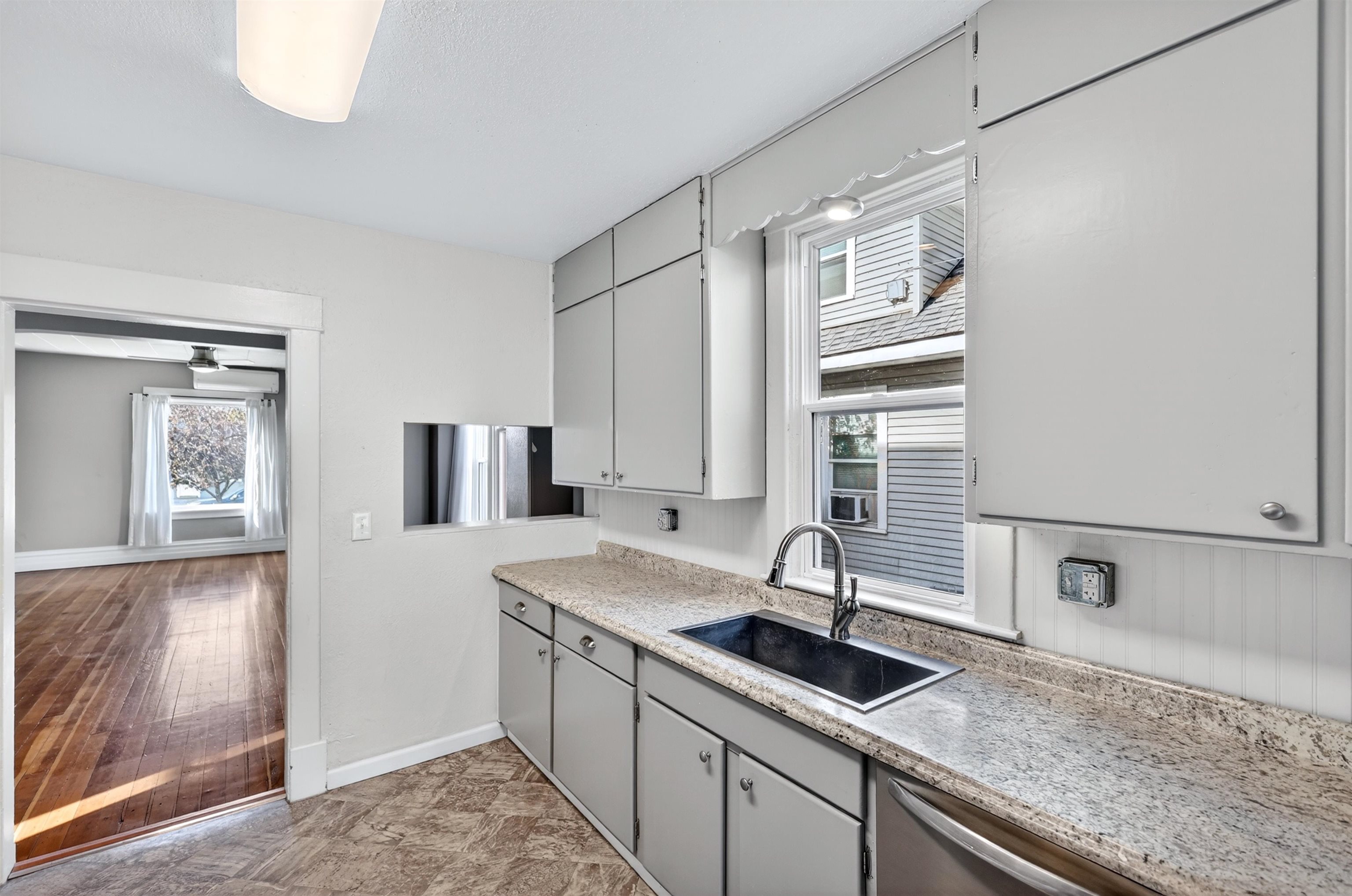 2202 W College Ave - Photo 13