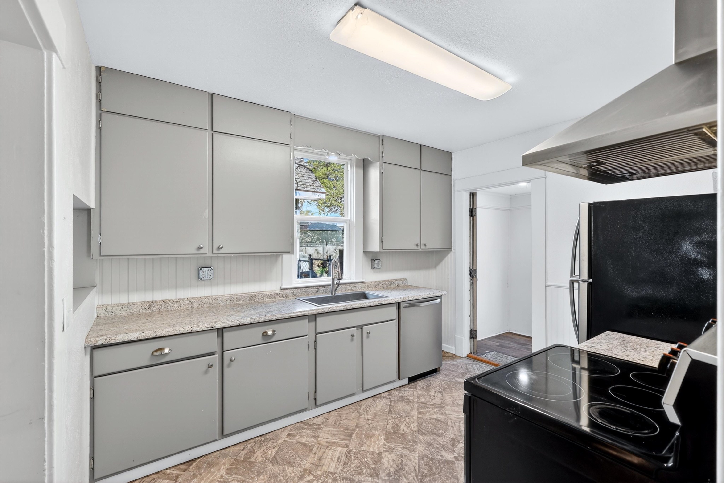 2202 W College Ave - Photo 14