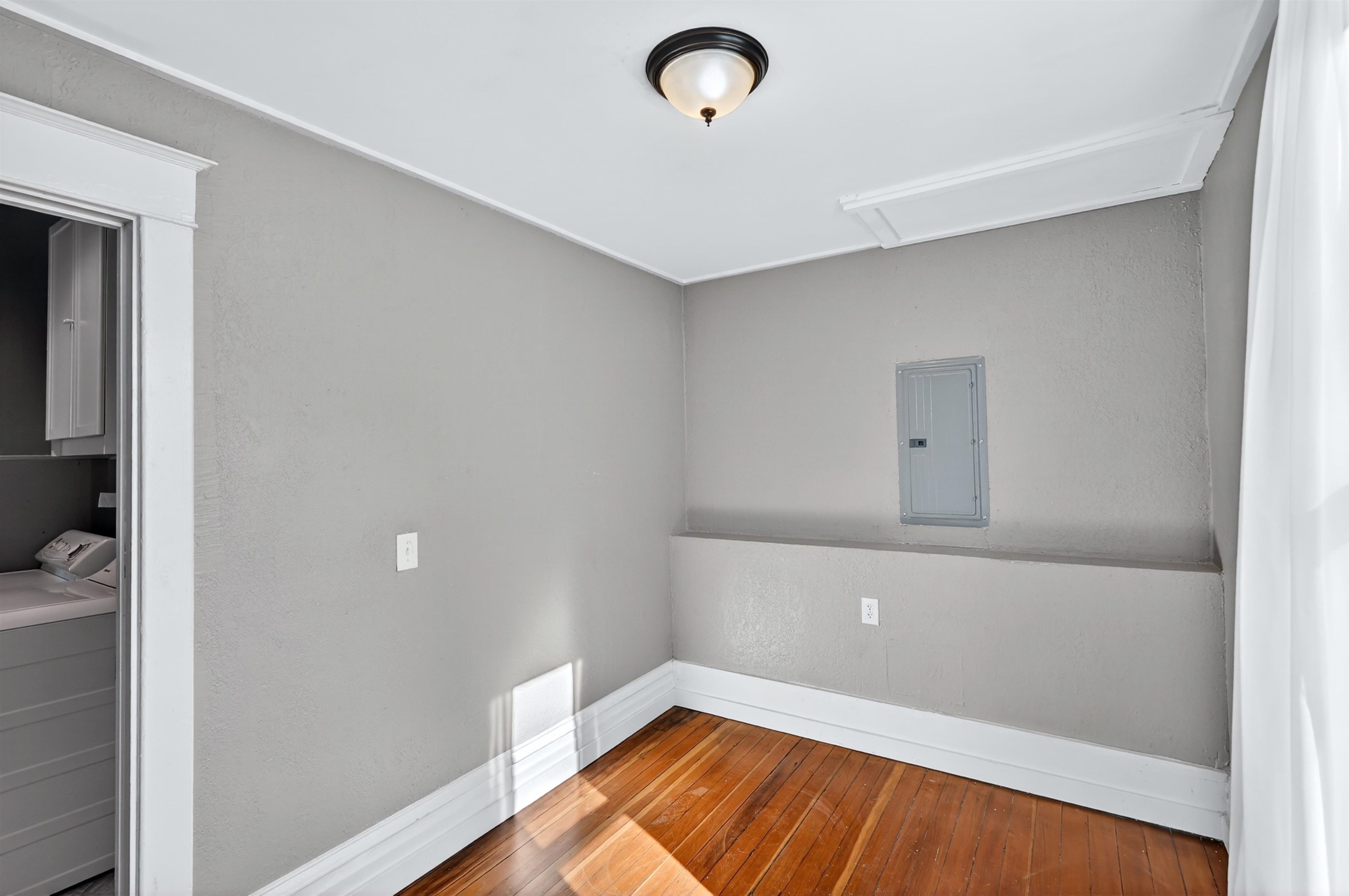 2202 W College Ave - Photo 18
