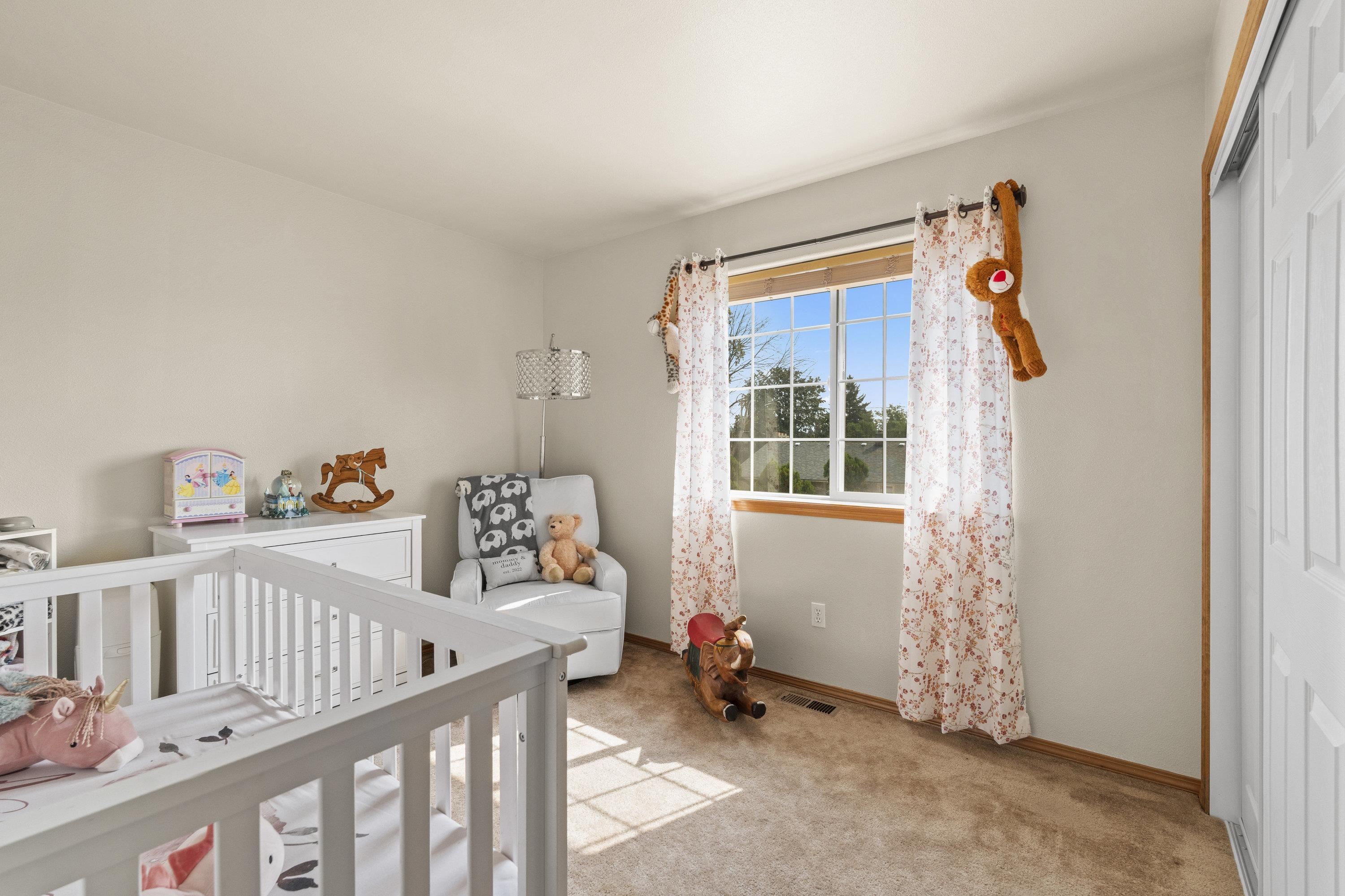 10725 E Broadway Ave - Photo 18