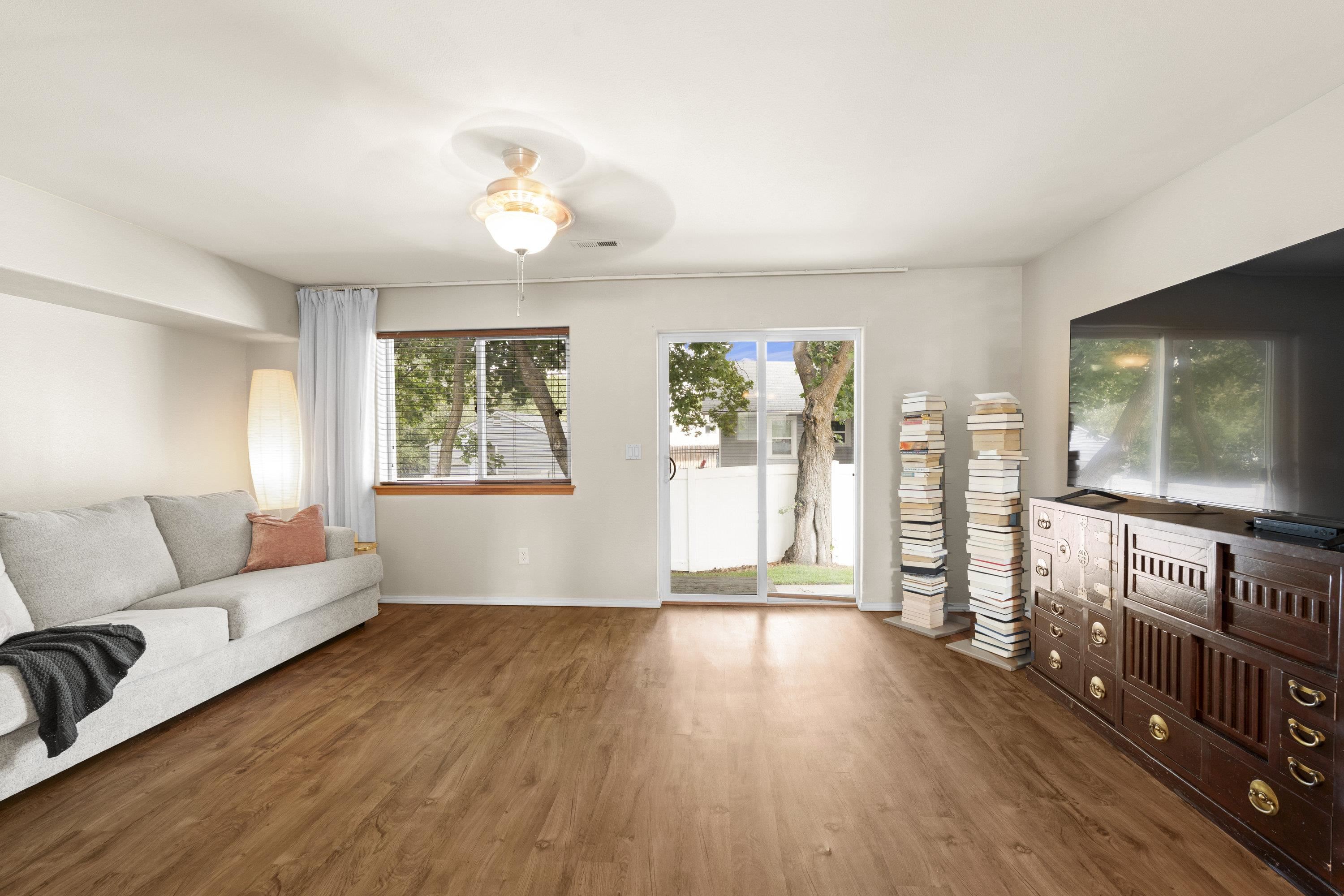 10725 E Broadway Ave - Photo 26