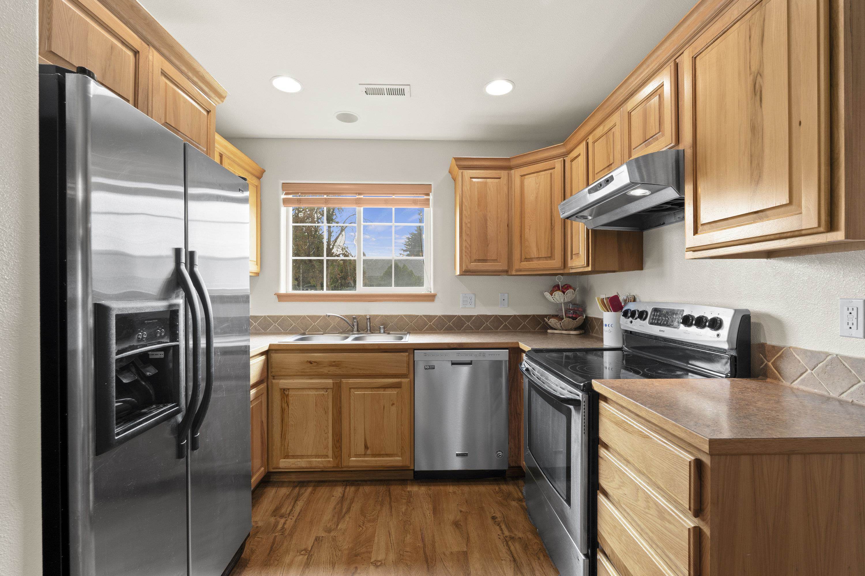 10725 E Broadway Ave - Photo 27