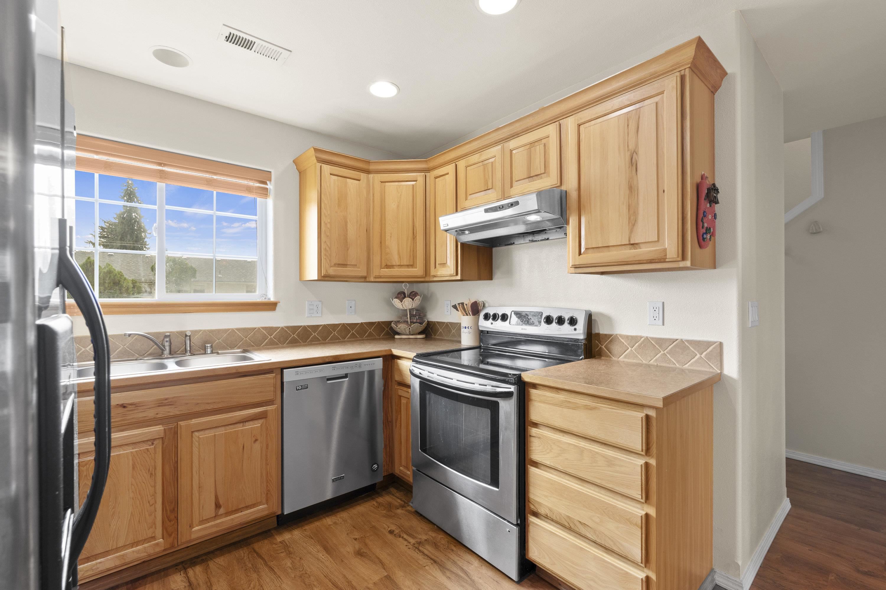 10725 E Broadway Ave - Photo 28