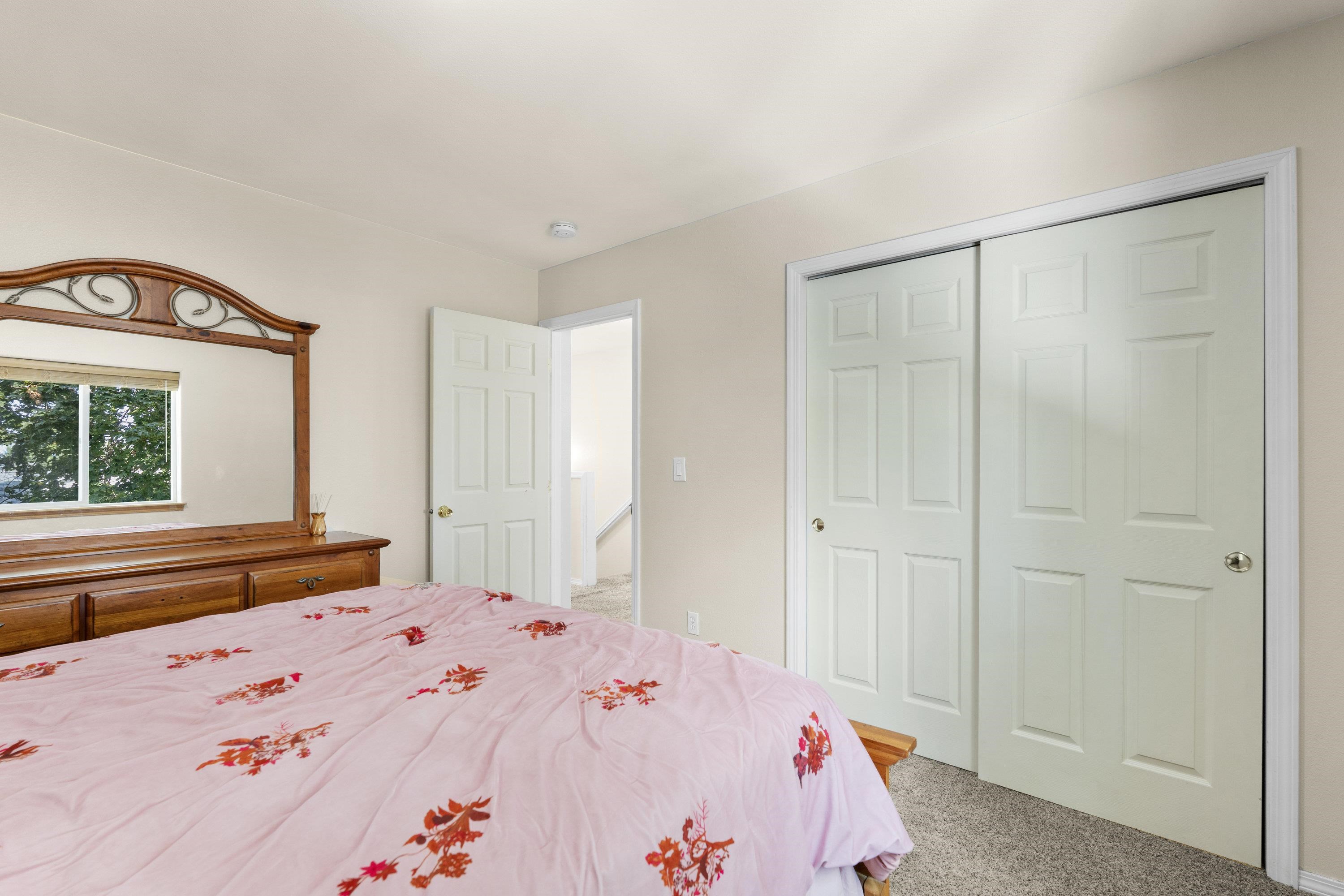 10725 E Broadway Ave - Photo 33