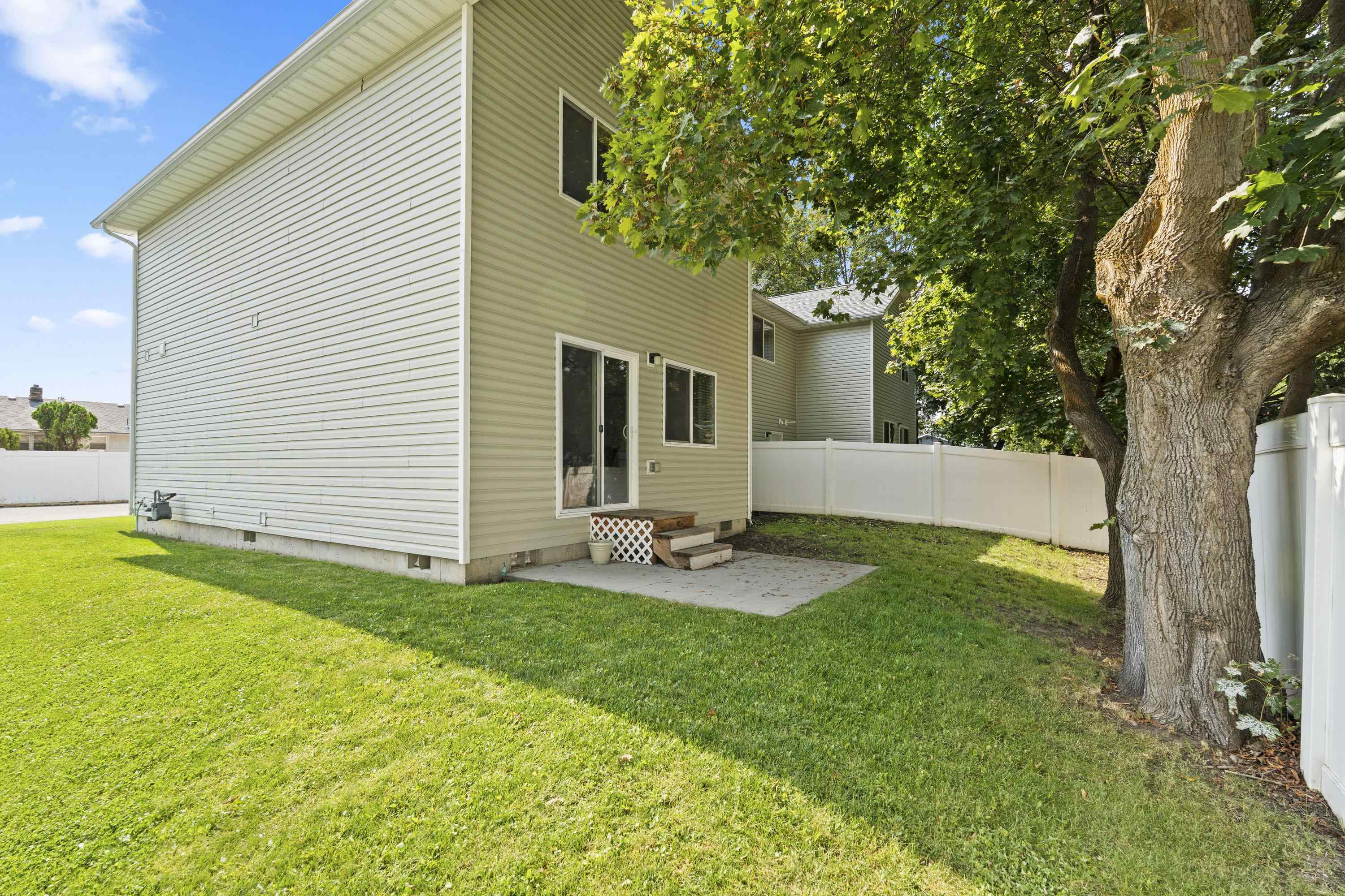 10725 E Broadway Ave - Photo 38