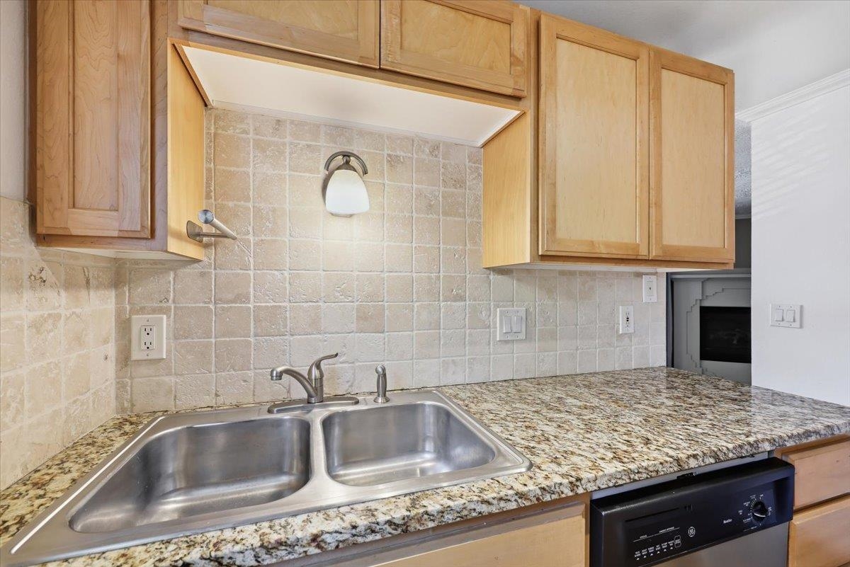 837 S Cowley St - Photo 13
