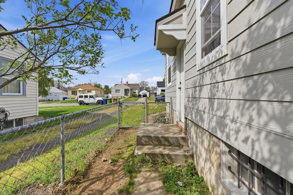1524 E Glass Ave - Photo 19