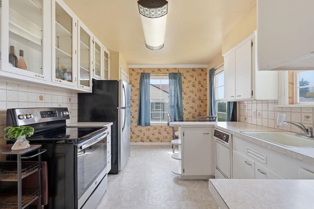 1524 E Glass Ave - Photo 8