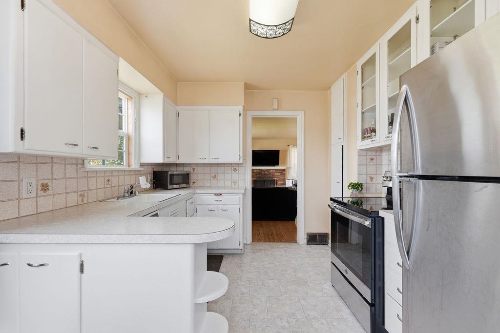 1524 E Glass Ave - Photo 9