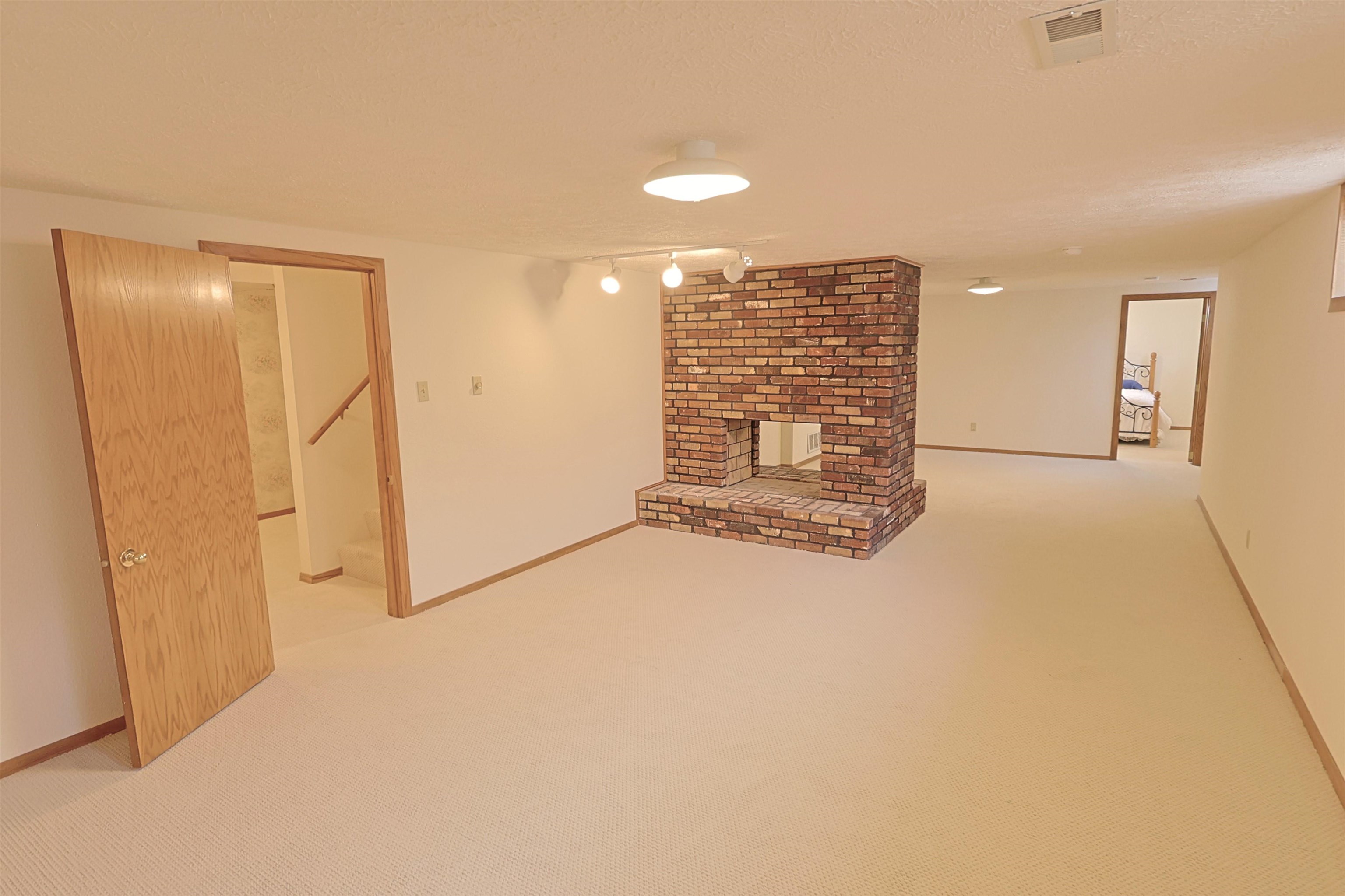 1120 N Best Rd - Photo 36