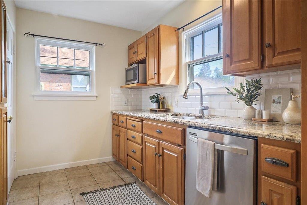 443 W 28th Ave - Photo 11