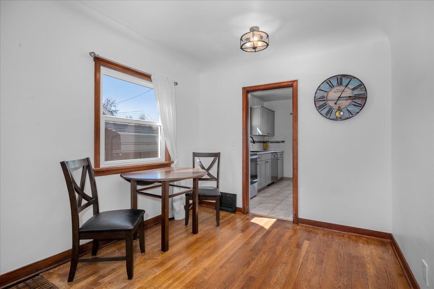 541 E Hoffman Ave - Photo 14