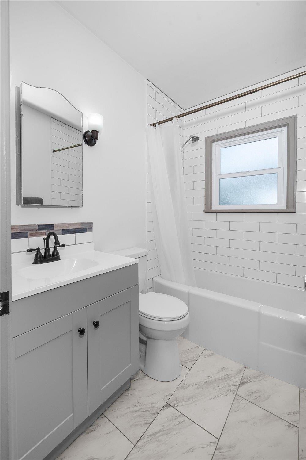 541 E Hoffman Ave - Photo 16