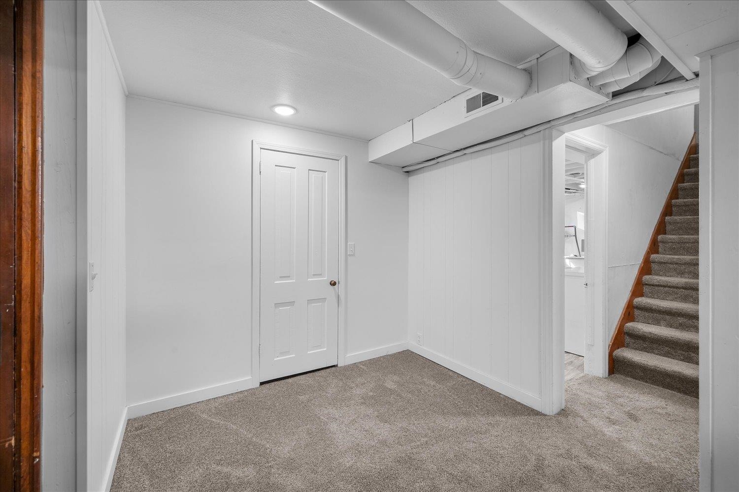 541 E Hoffman Ave - Photo 22