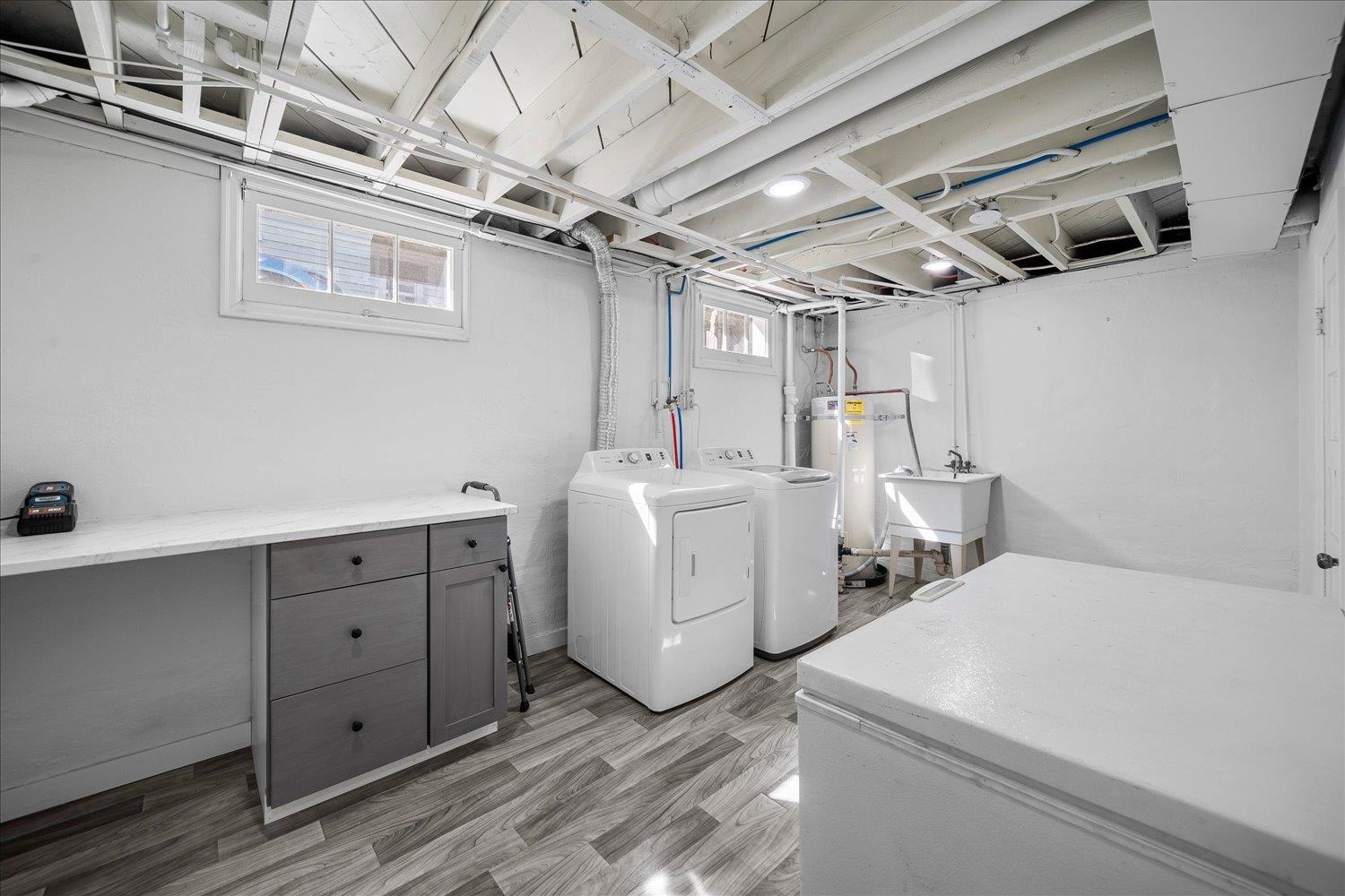 541 E Hoffman Ave - Photo 24