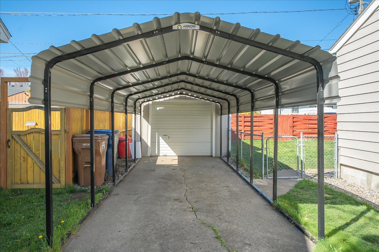541 E Hoffman Ave - Photo 34