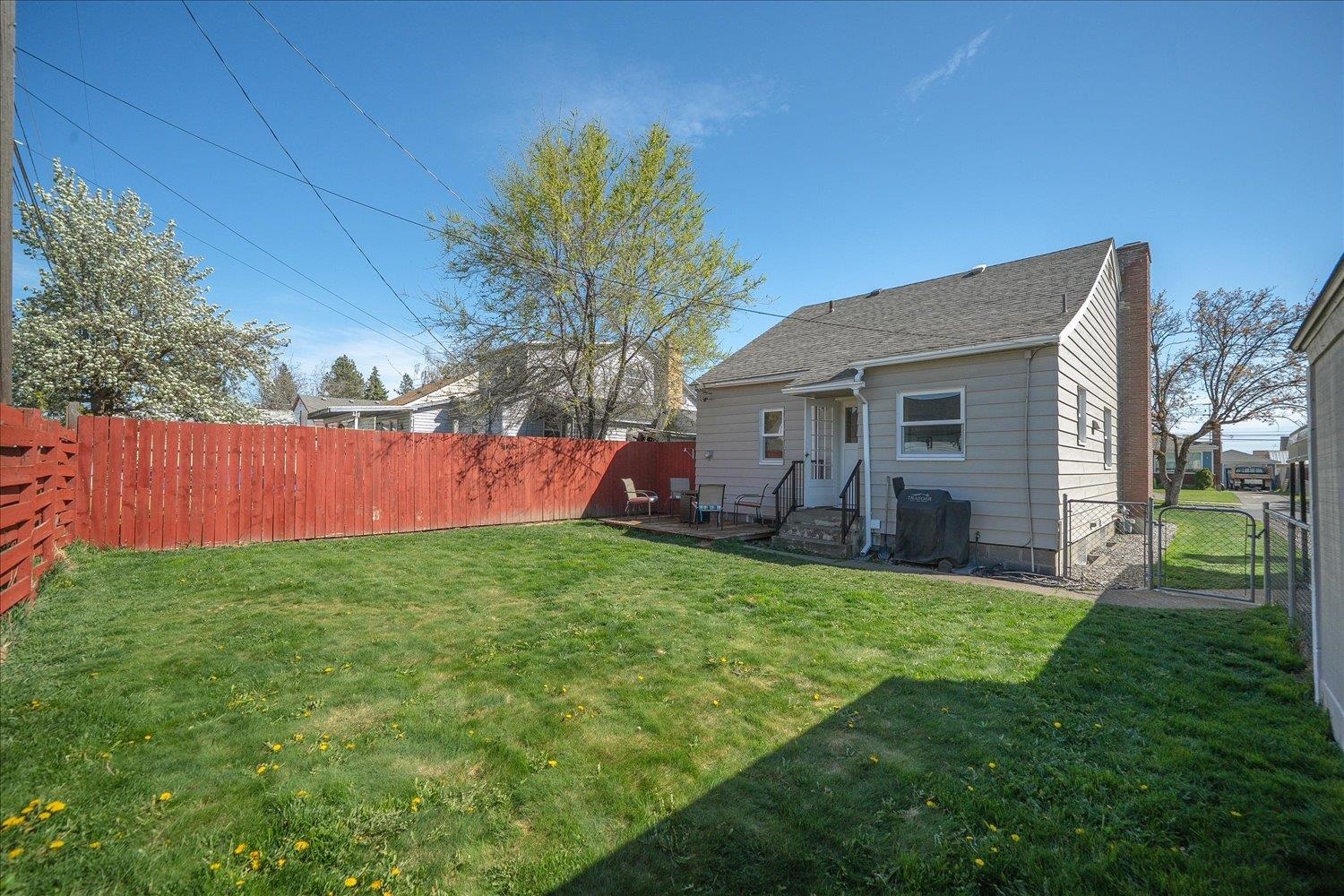 541 E Hoffman Ave - Photo 37
