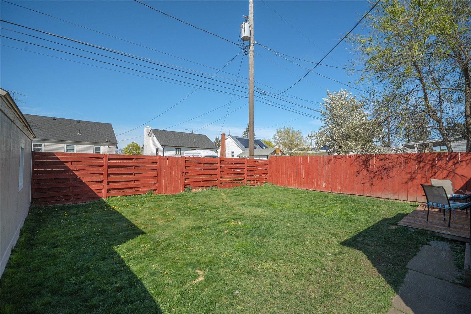 541 E Hoffman Ave - Photo 38
