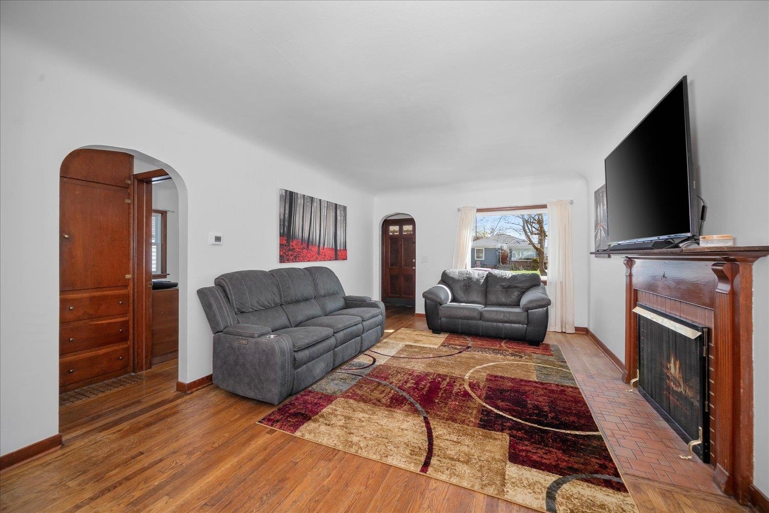 541 E Hoffman Ave - Photo 5