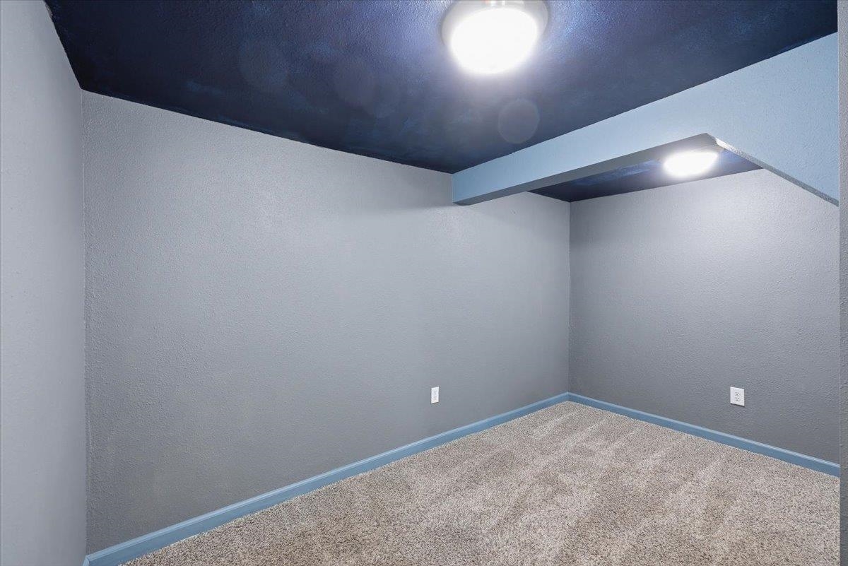 1303 E Montgomery Ave - Photo 20