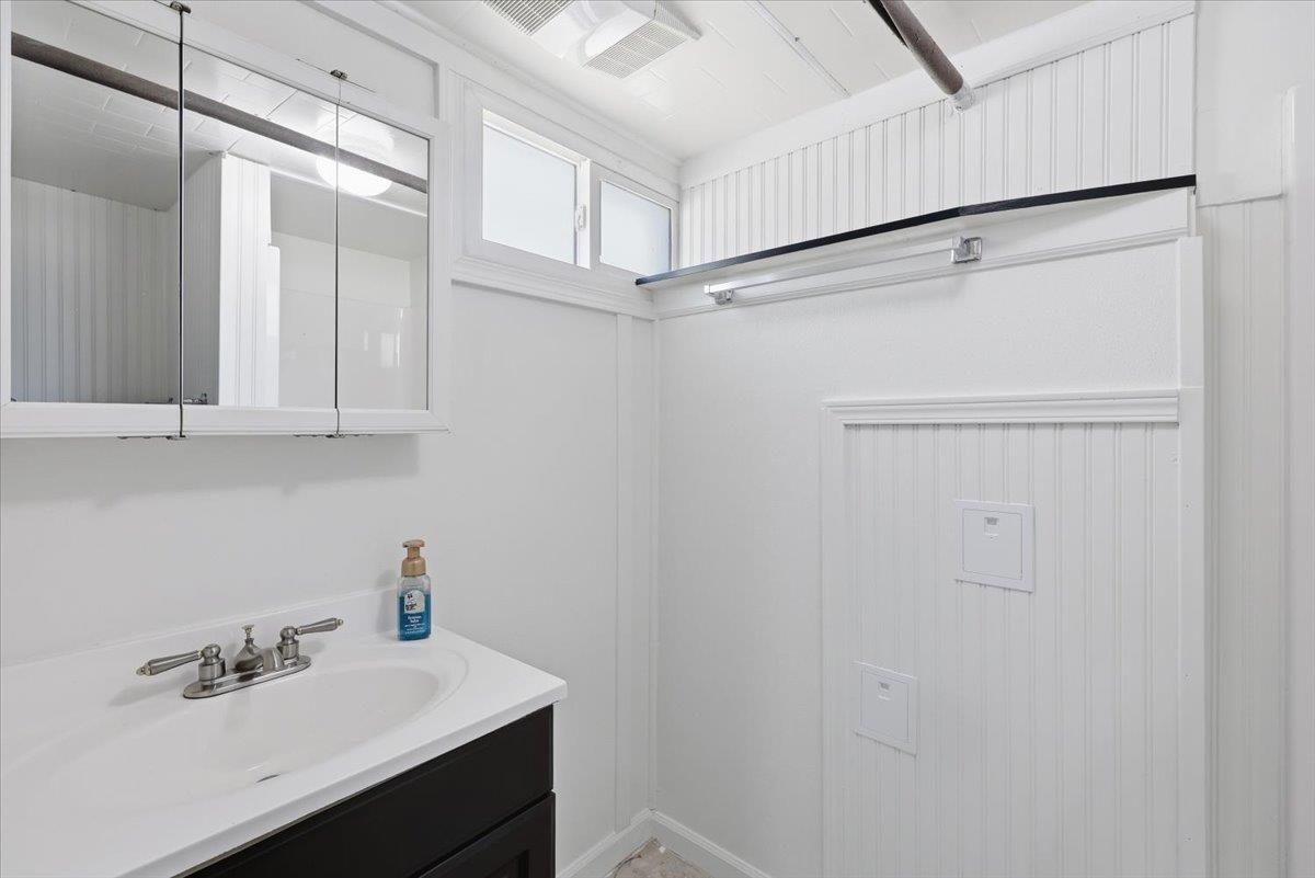 1303 E Montgomery Ave - Photo 23