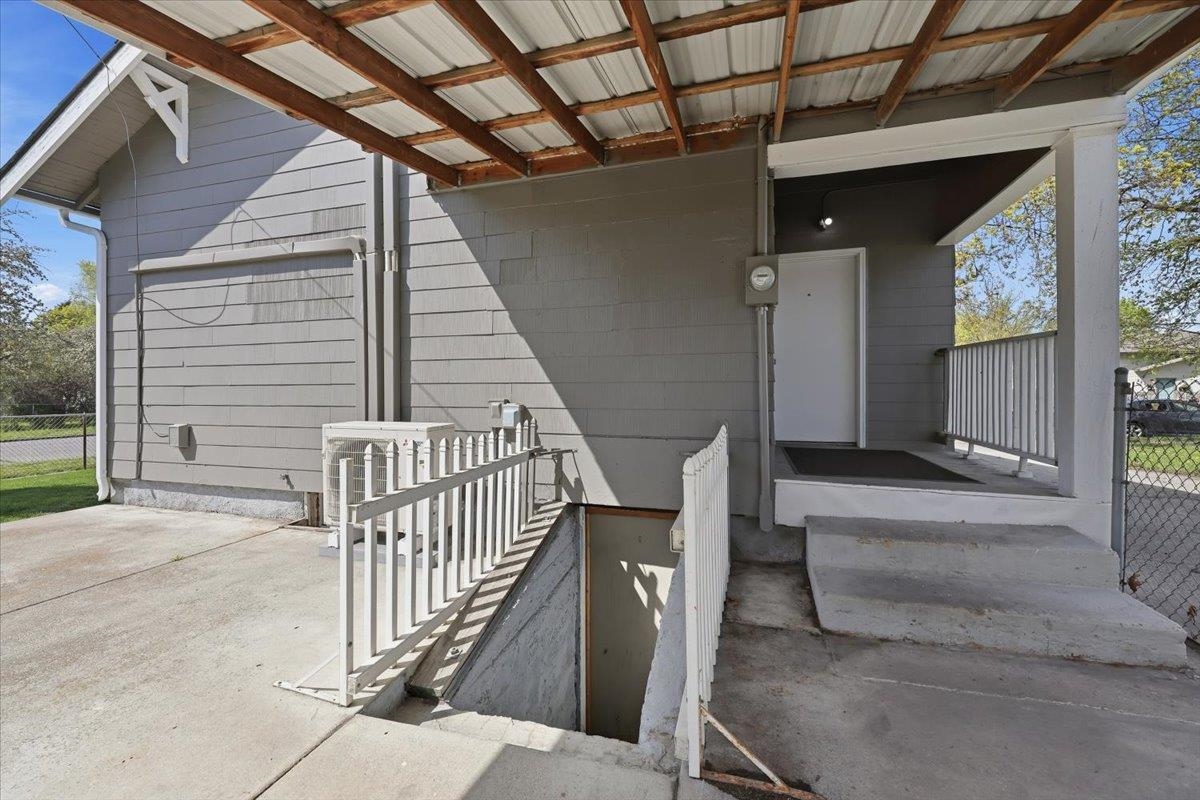 1303 E Montgomery Ave - Photo 4