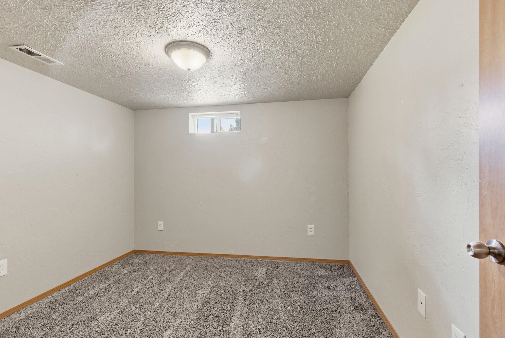 3711 E 12th Ave - Photo 19