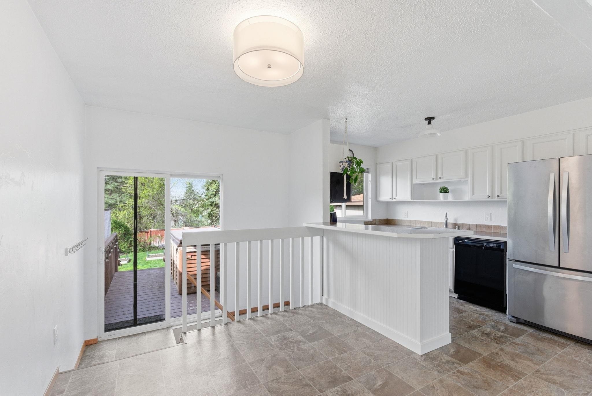 3711 E 12th Ave - Photo 6