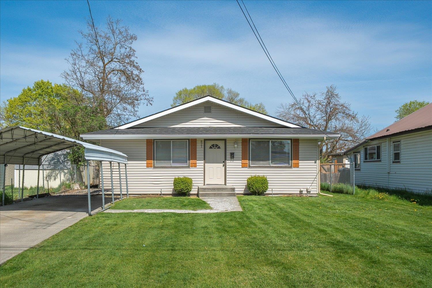 821 E North Ave - Photo 1