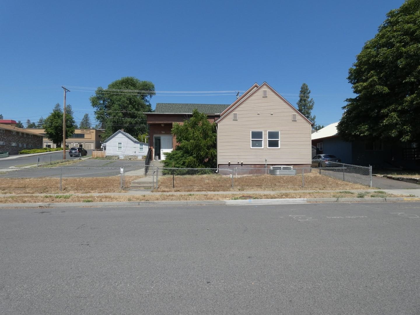 706 2nd St - Photo 4